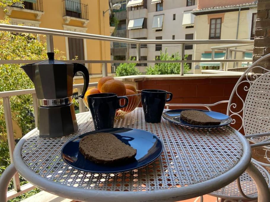 Piso En El Centro De Granada. Parking Opcional Apartment Ngoại thất bức ảnh